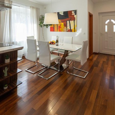 Lumaja Luxury Apartman Biograd Na Moru Exteriér fotografie